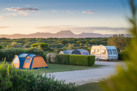 camping-lucciana-corse-montagnes-couchersoleil