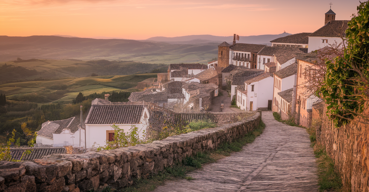 monsaraz-village-medieval-maisons-blanches