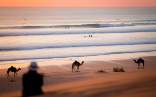 sidikaouki-plage-personne-dos-couchersoleil