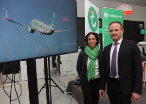 Nathalie Stabler, présidente de Transavia et Emmanuel Brehmer, président de l'aéroport de Montpellier dévoilent les nouvelles destinations vers le sud. 